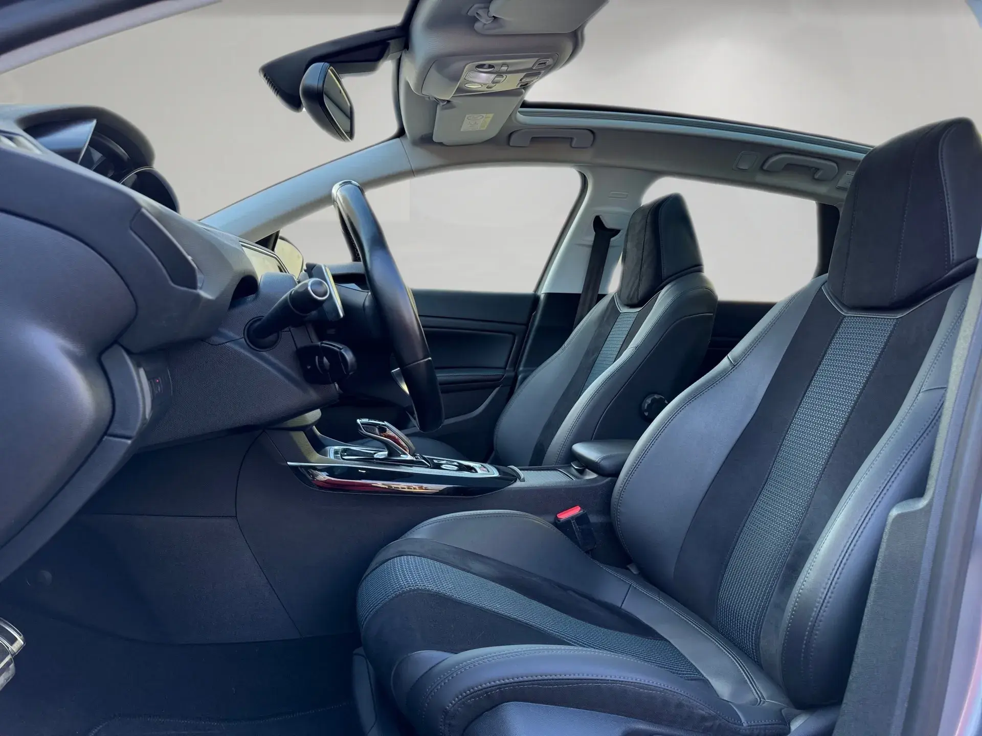 Peugeot 308 SW BlueHDi 130 EAT8 Stop & Start Tech Edition 5