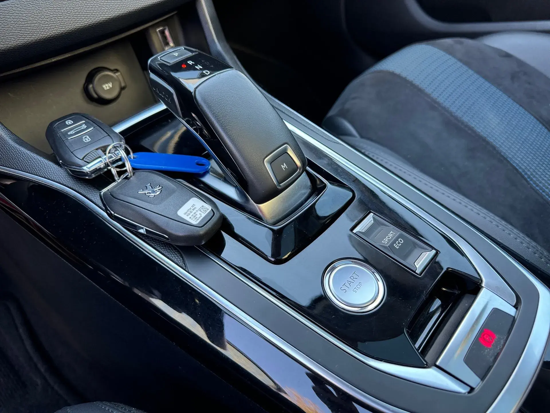 Peugeot 308 SW BlueHDi 130 EAT8 Stop & Start Tech Edition 11