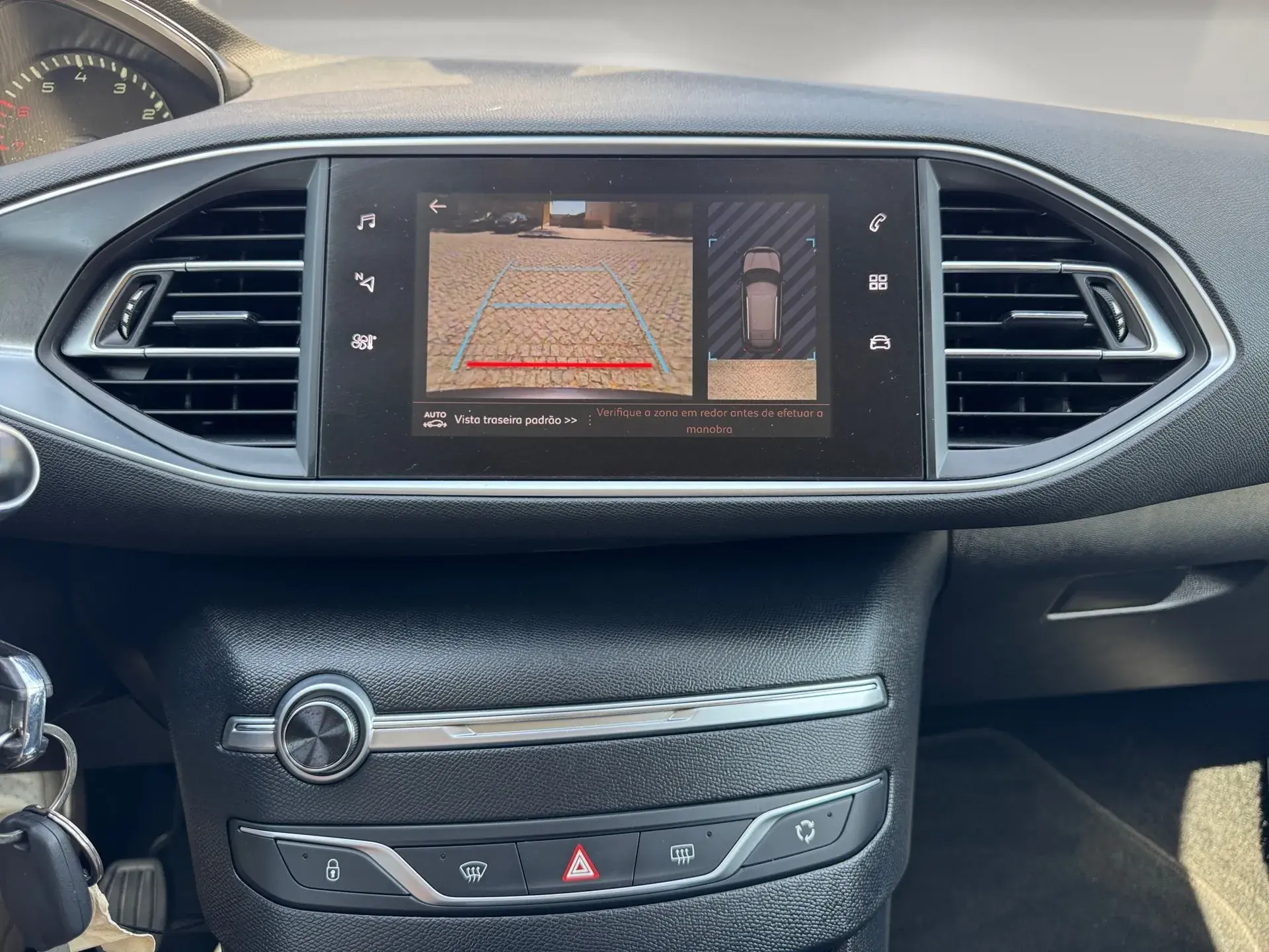 Peugeot 308 SW 1.2 PureTech Business Line 10