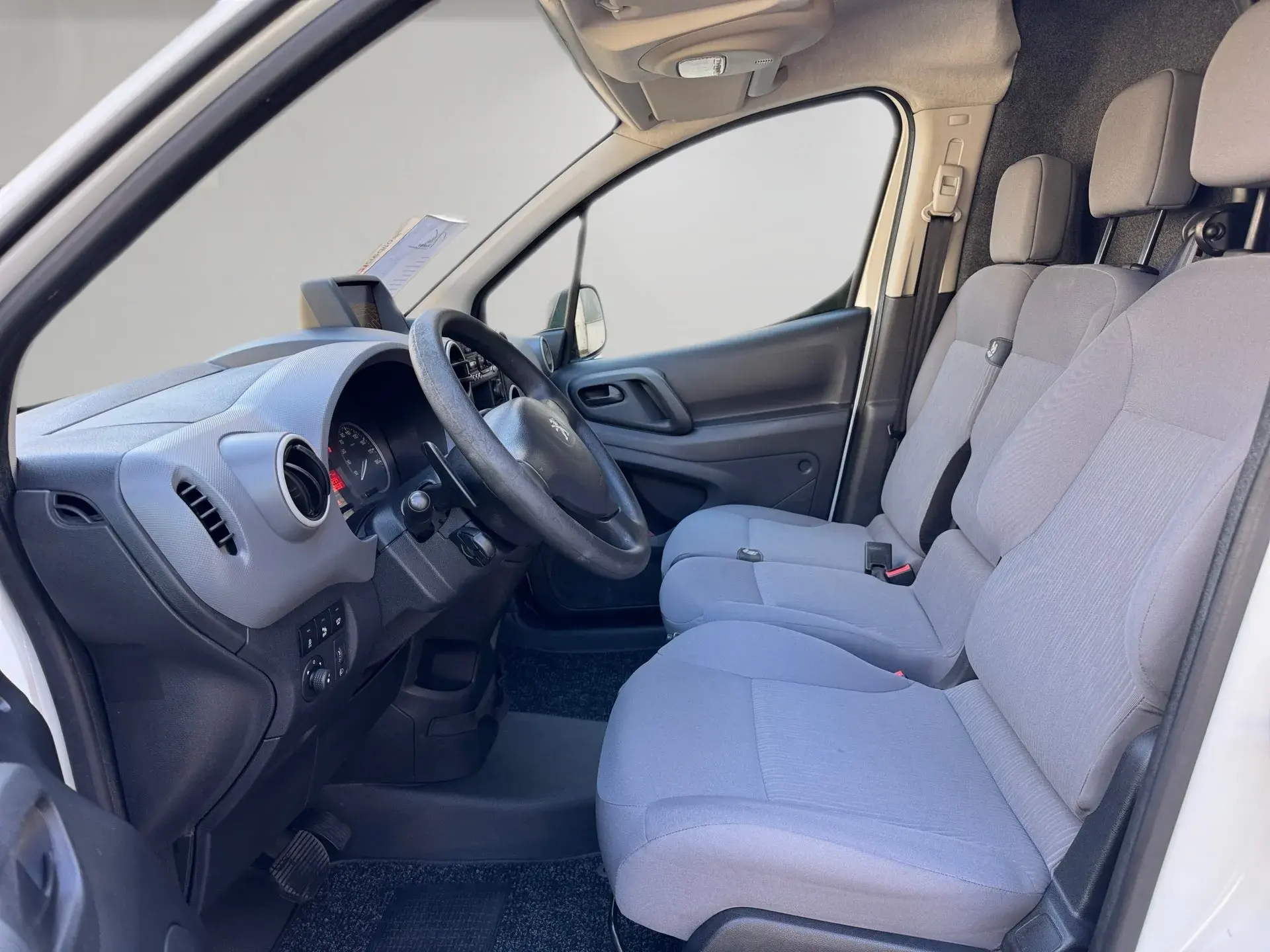 Peugeot Partner 1.6 e-HDi Confort 2-Tronic 5