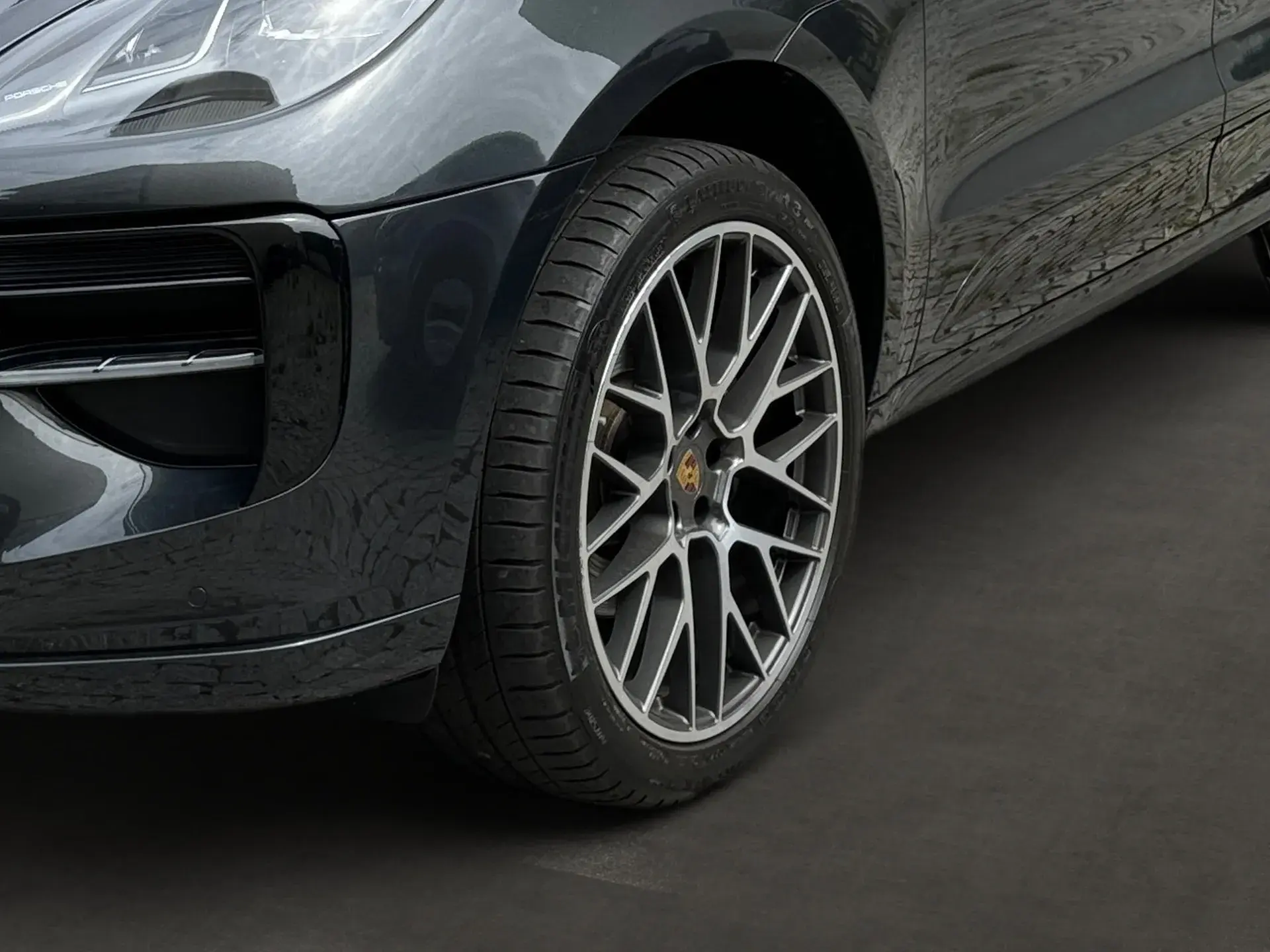 Porsche Macan Turbo Performance Package/ Gas 6