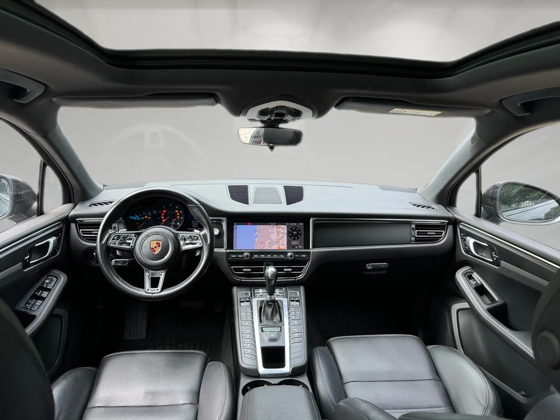 Porsche Macan Turbo Performance Package/ Gas 8