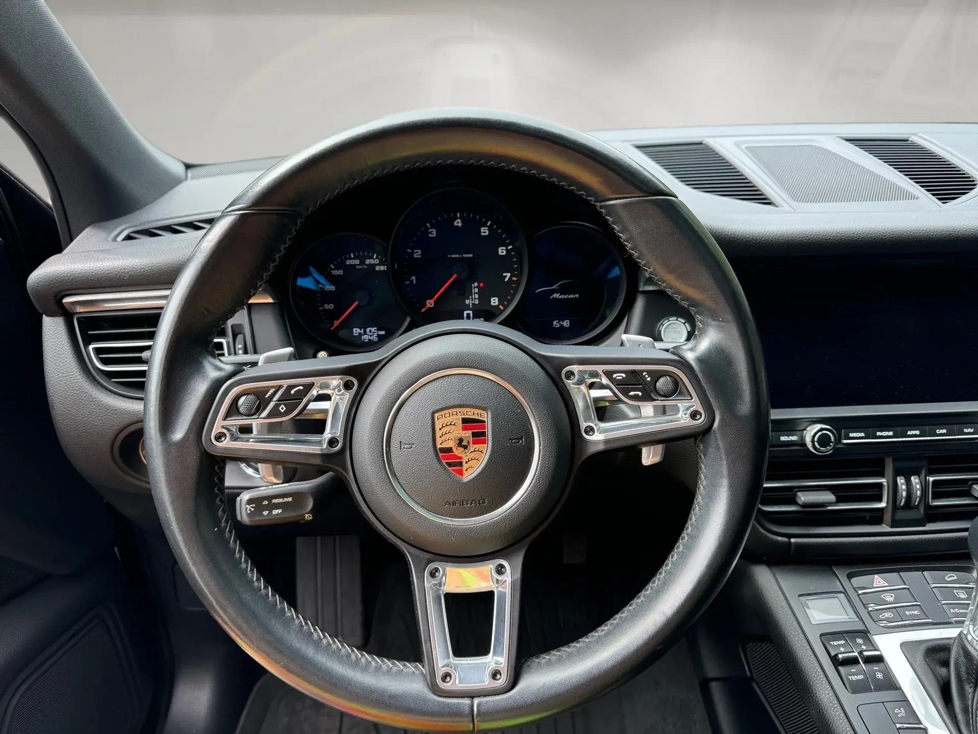 Porsche Macan Turbo Performance Package/ Gas 10