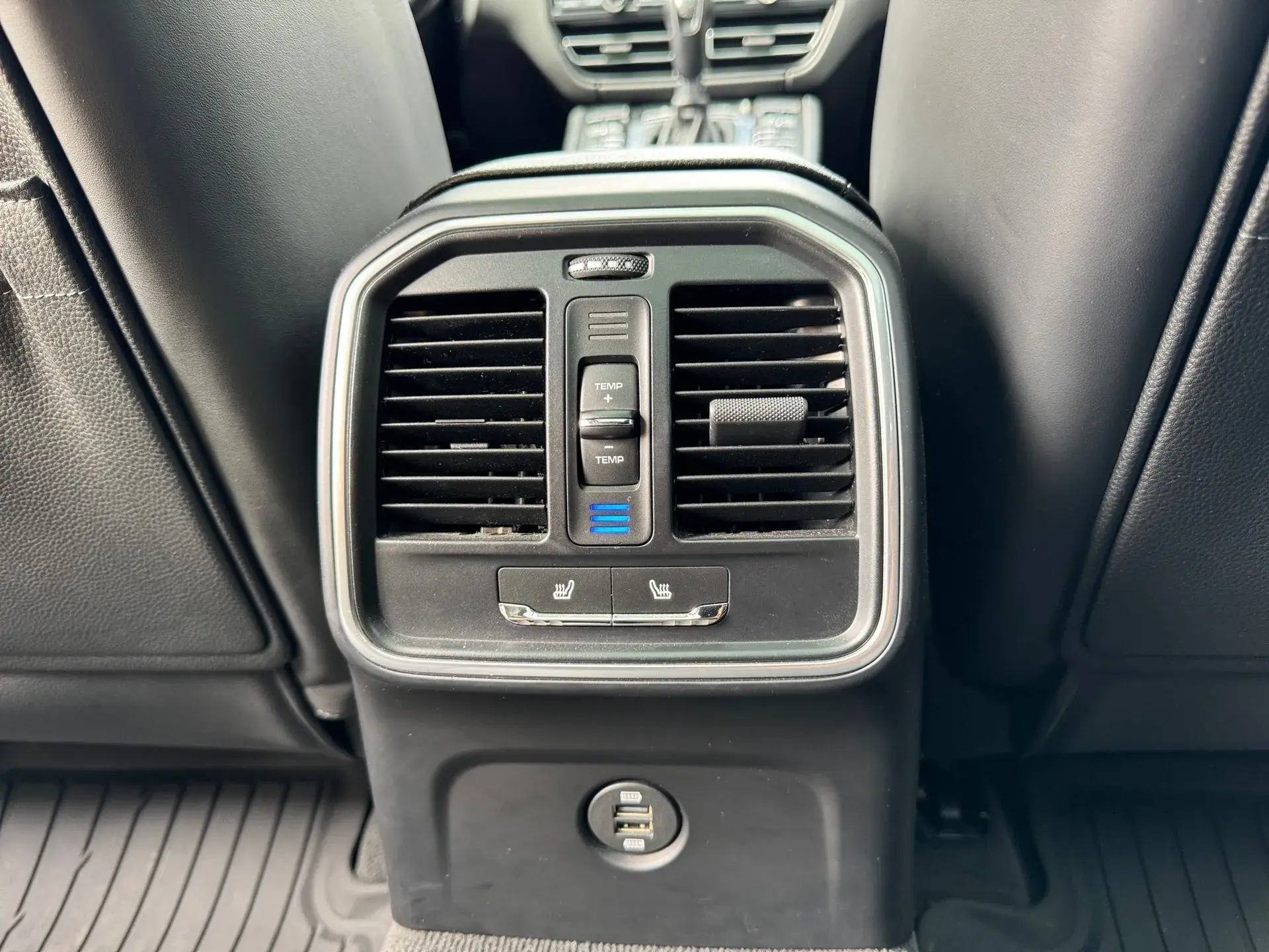 Porsche Macan Turbo Performance Package/ Gas 15