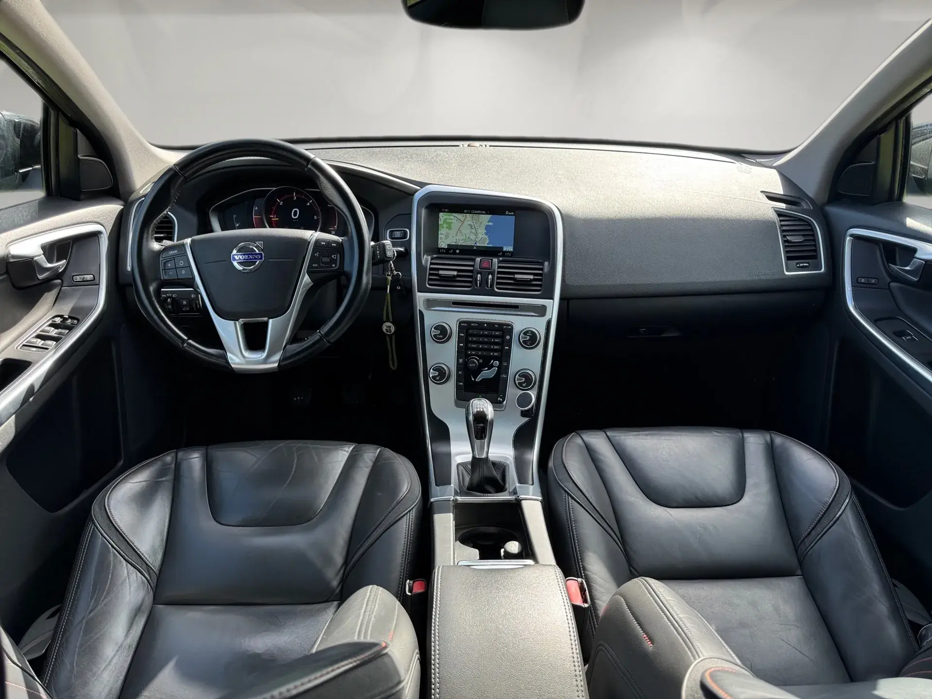 Volvo XC 60 2.0 D3 Drive V.Ocean Race Start/Stop 9