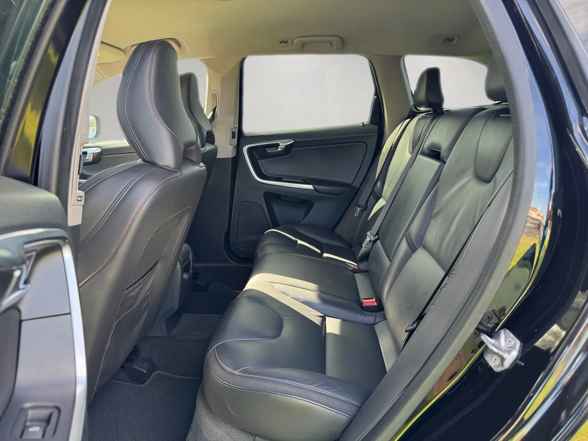 Volvo XC 60 2.0 D3 Drive V.Ocean Race Start/Stop 10