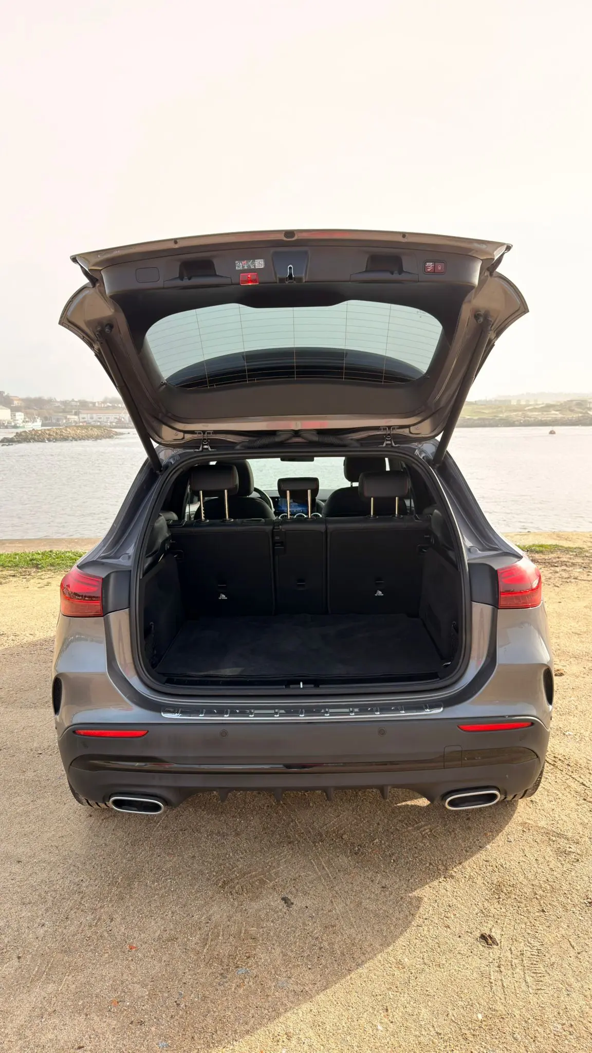 Mercedes-Benz GLA 180 d AMG Line 12