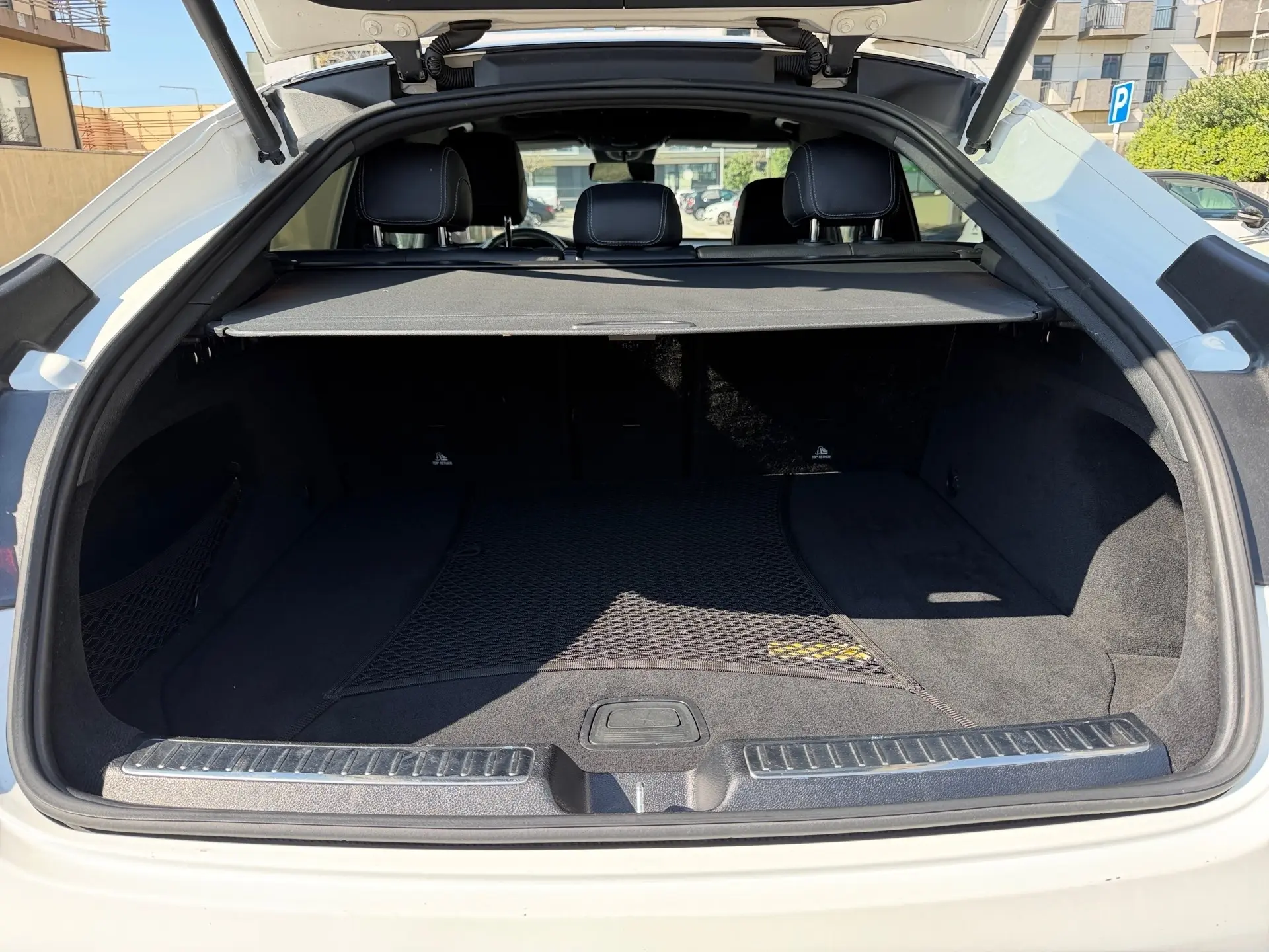 Mercedes-Benz GLC 220 d Coupe 4Matic 9G-TRONIC Edition AMG Line 10