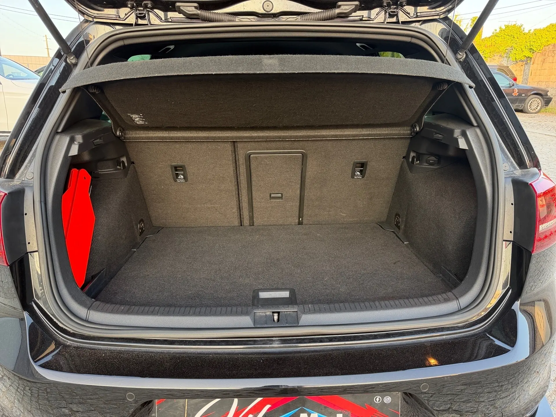 Volkswagen Golf 2.0 TSi R DSG 12