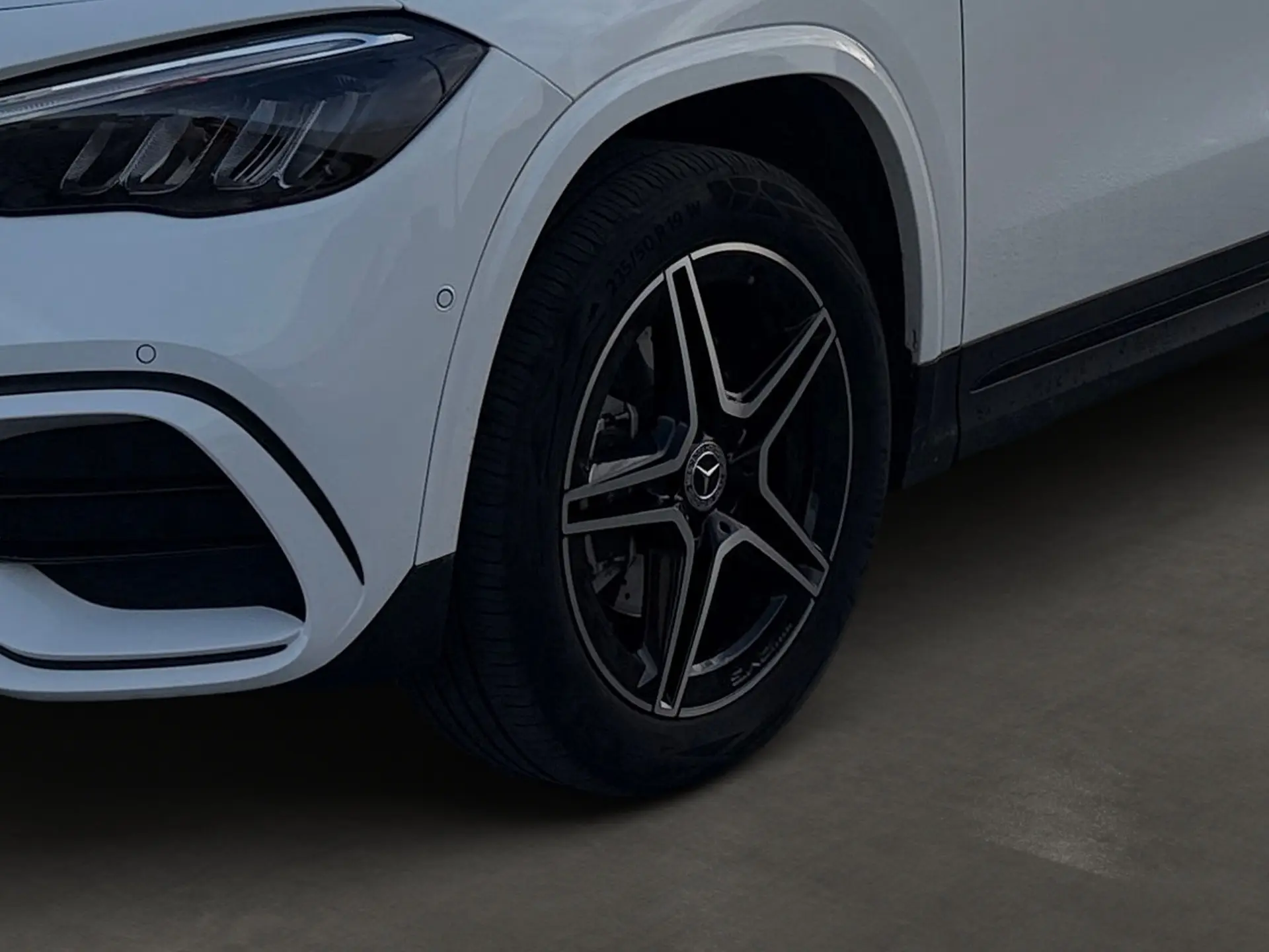 Mercedes-Benz GLA 250 e AMG Line 6