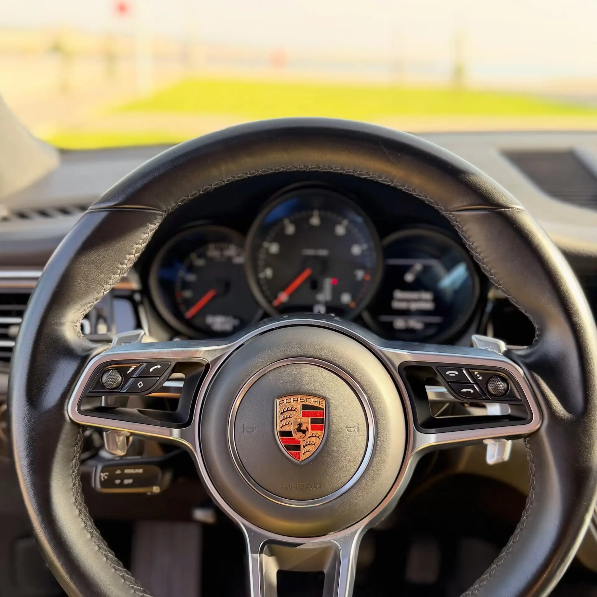 Porsche Macan 2.0T 9