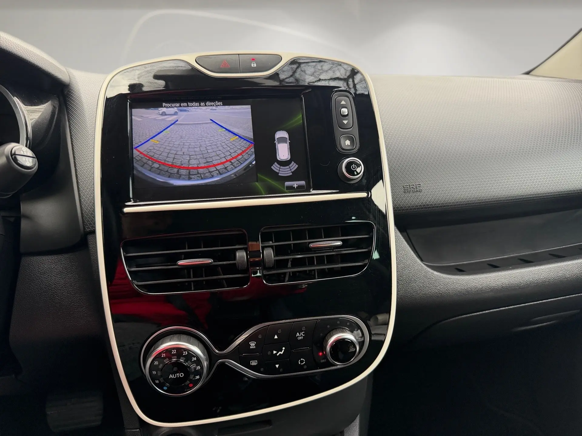 Renault Clio ENERGY TCe 120 EDC Intens 8