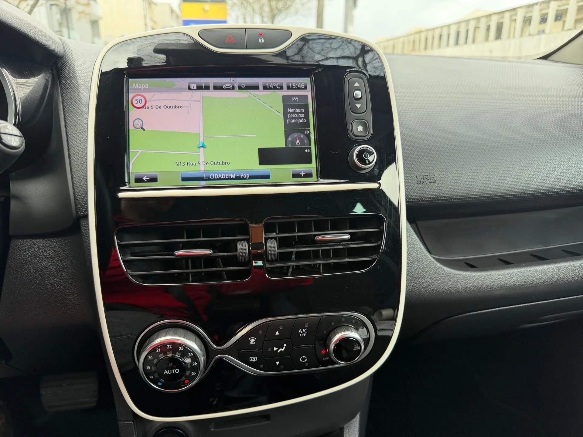 Renault Clio ENERGY TCe 120 EDC Intens 12