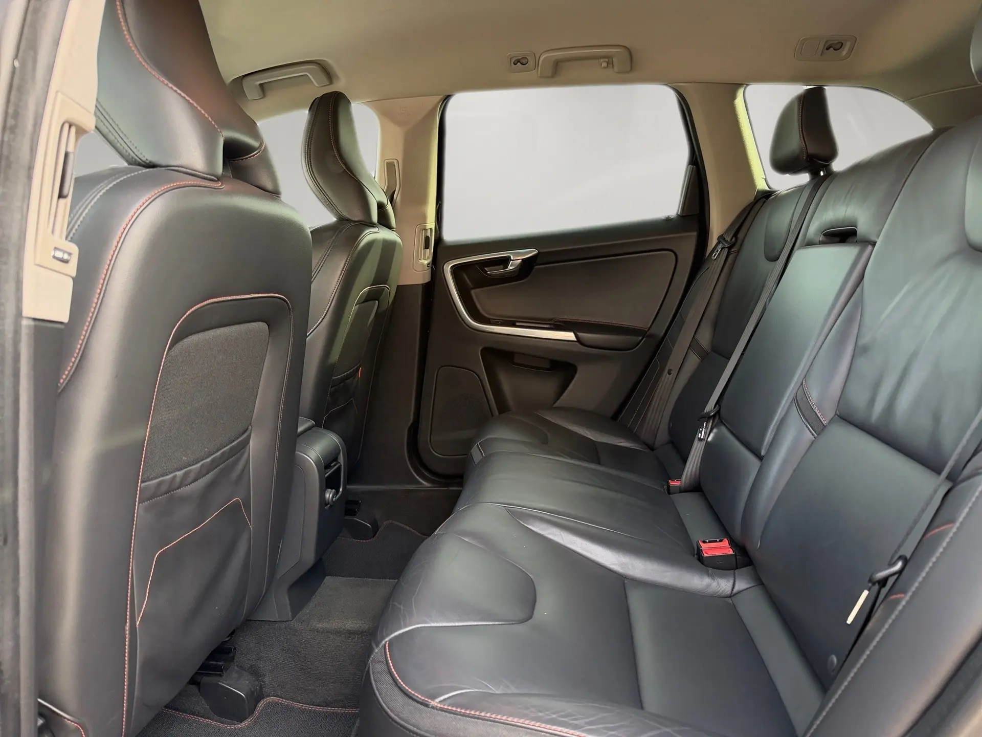 Volvo XC 60 2.0 D3 Drive V.Ocean Race Start/Stop 11