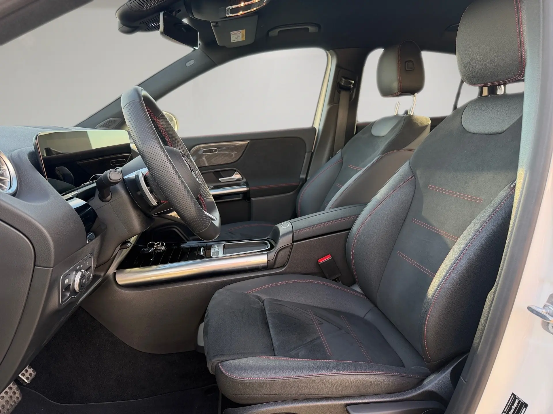 Mercedes-Benz GLA 250 e AMG Line 7