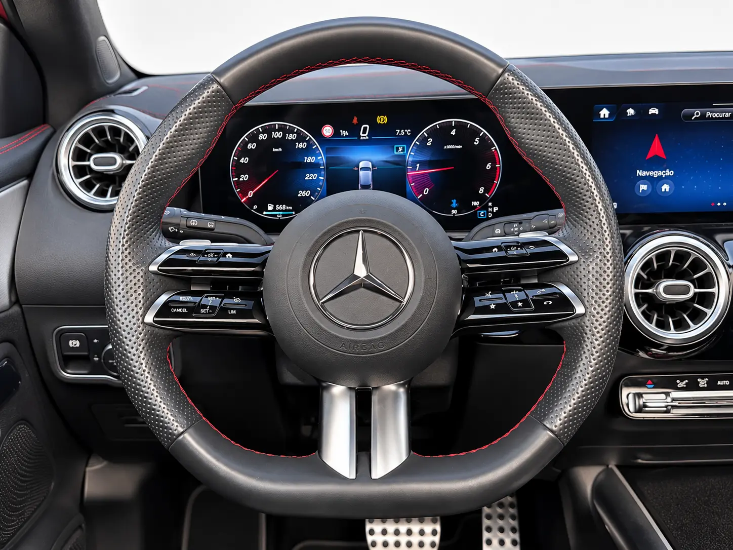 Mercedes-Benz GLA 180 d AMG Line 8