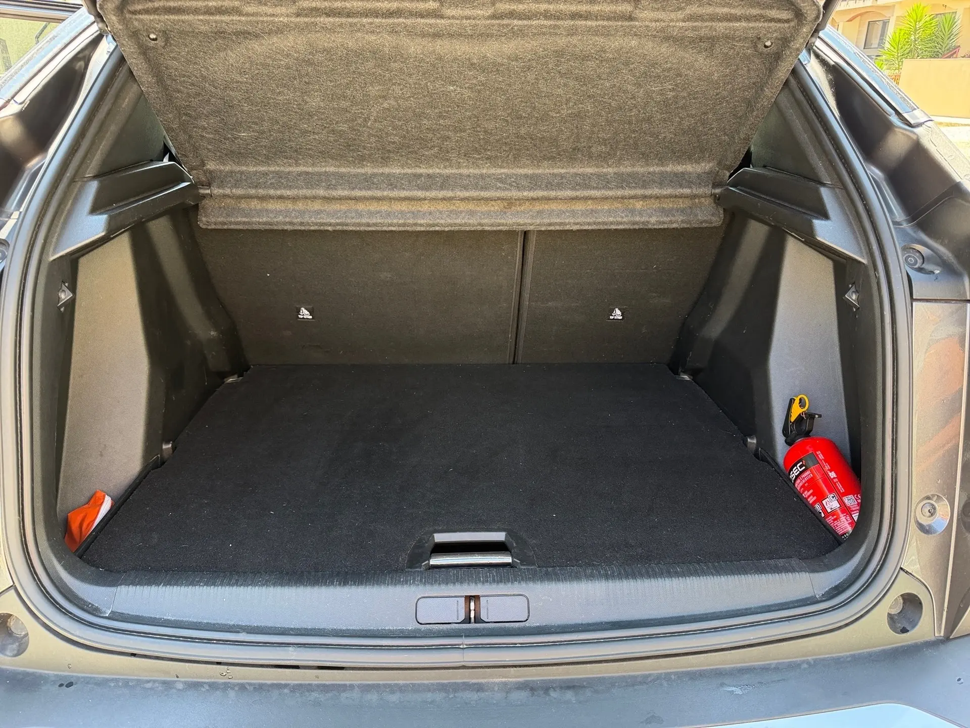 Peugeot 2008 1.5 BlueHDi GT Line EAT8 11