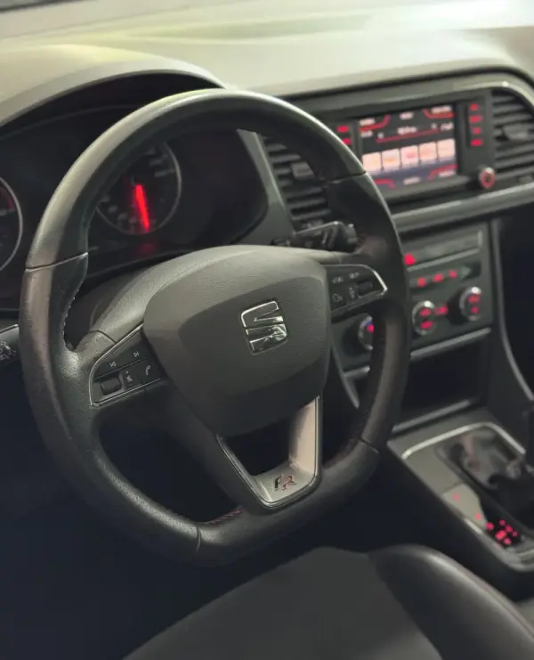 SEAT Leon FR 10