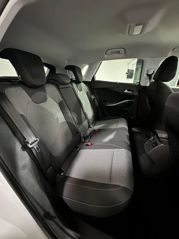 Opel Grandland X 1.6 D S&S Business Edition 7