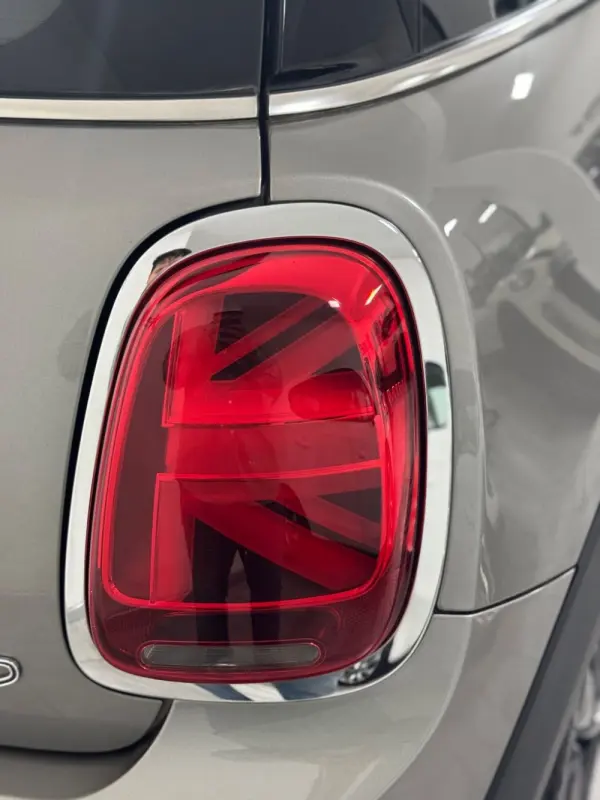 MINI 3 Portas Cooper D 4