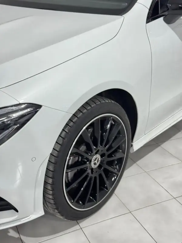 Mercedes-Benz CLA 250 e AMG 3