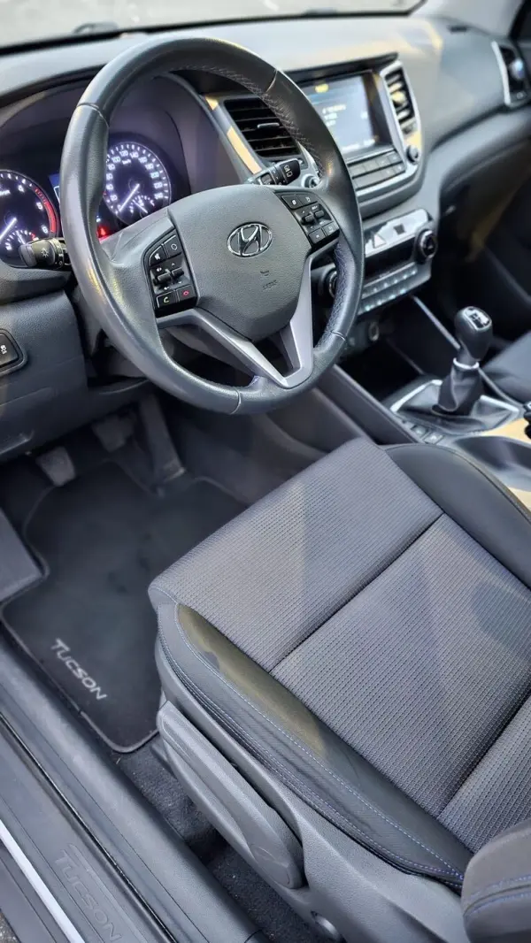 Hyundai Tucson 1.7 CRDi Executive 10