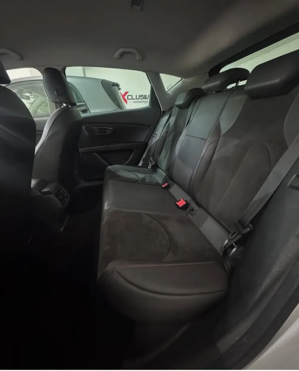 SEAT Leon FR 7