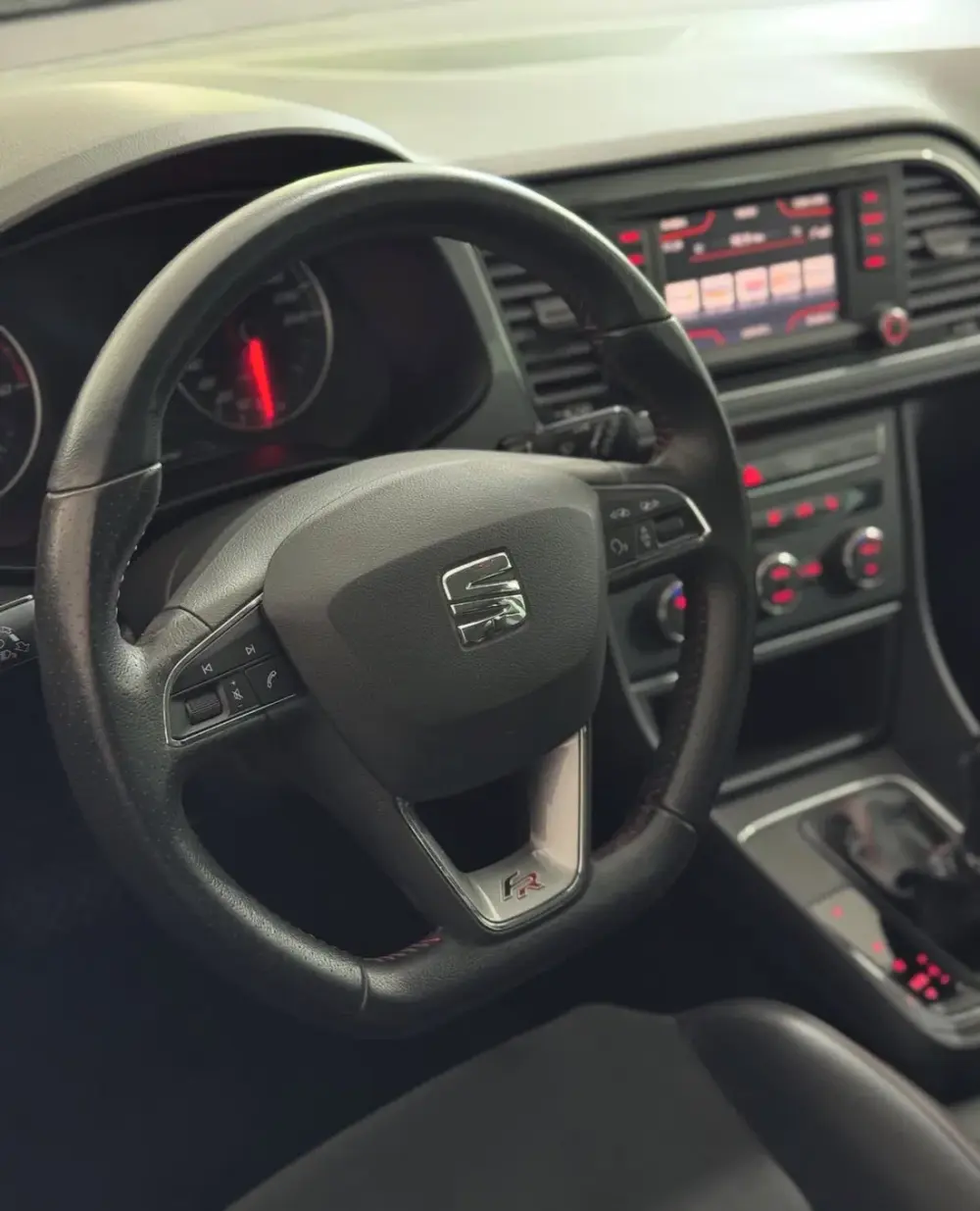 SEAT Leon FR 10