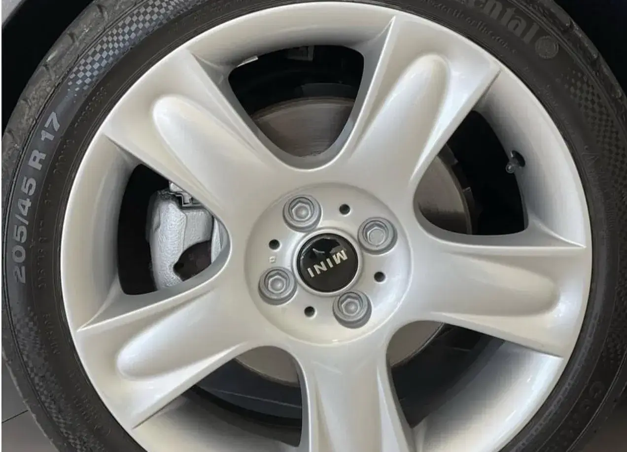 MINI 3 Portas 3