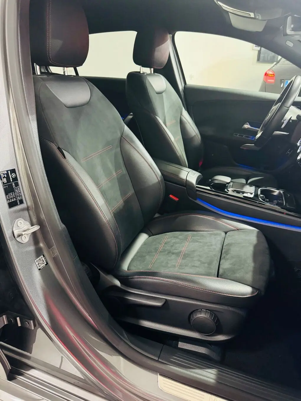 Mercedes-Benz A 180 d 7G-DCT AMG Line 6