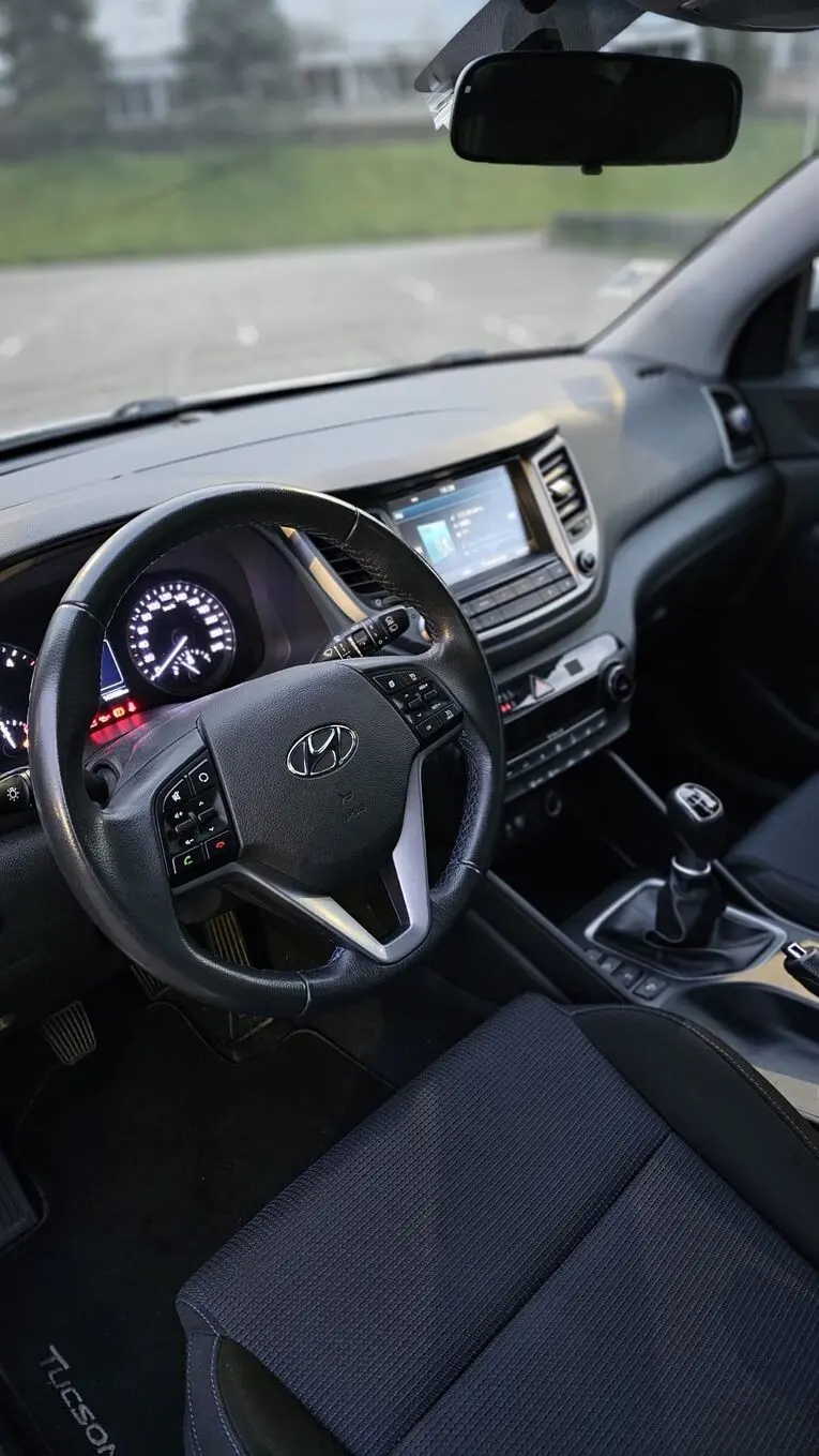 Hyundai Tucson 1.7 CRDi Executive 9