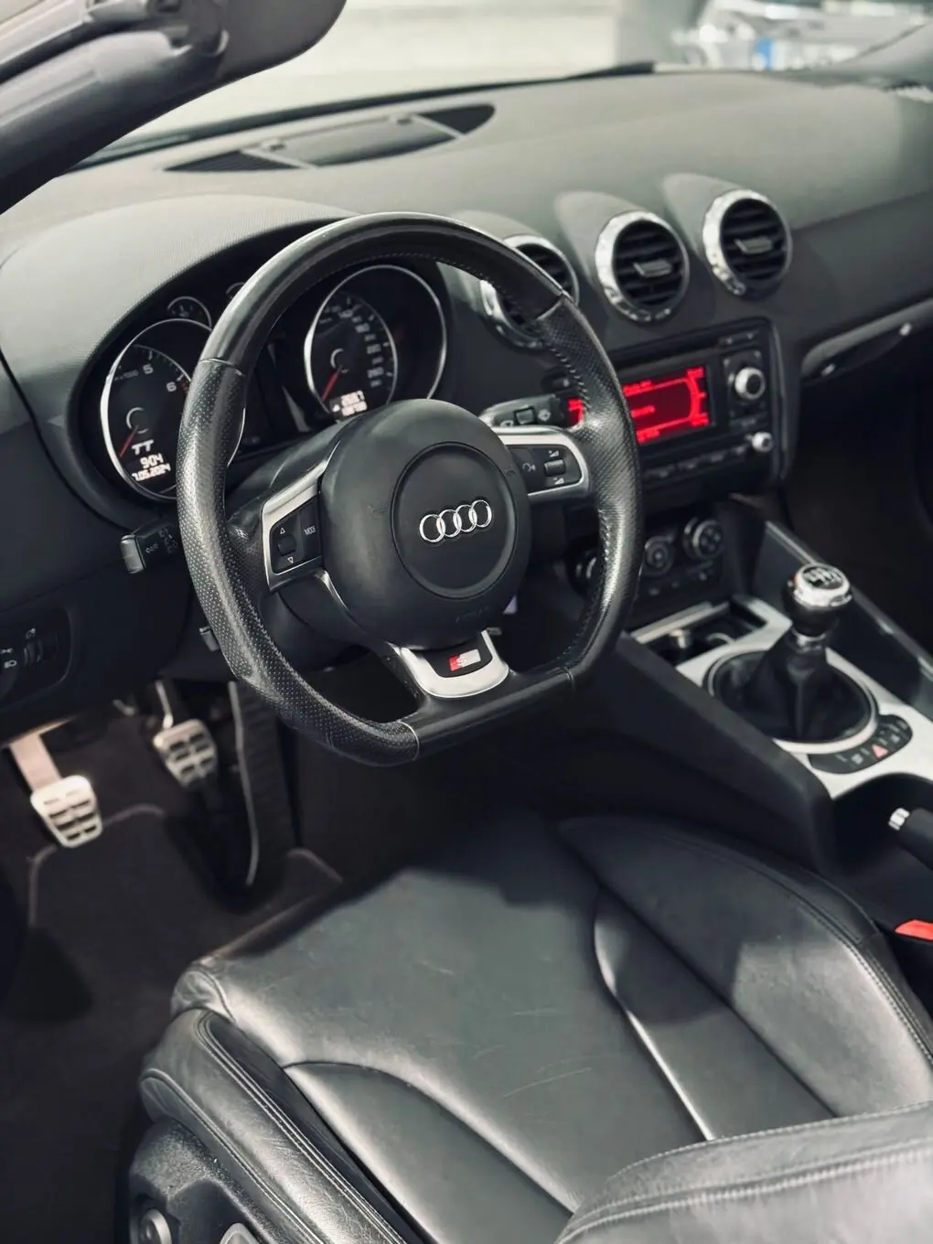 Audi TT Roadster 2.0 TFSi S-line 6