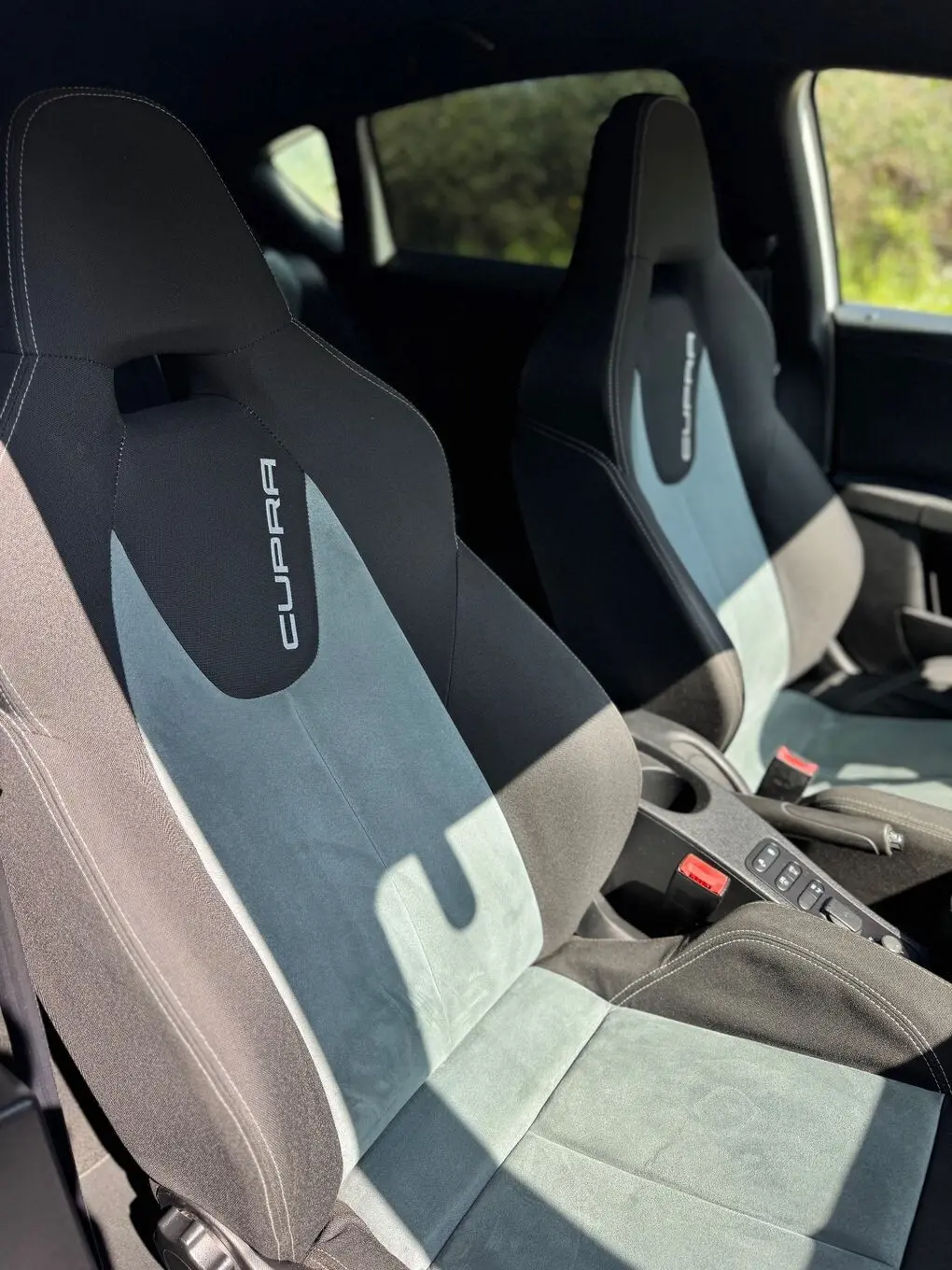 SEAT Leon 2.0 TSI Cupra R 4
