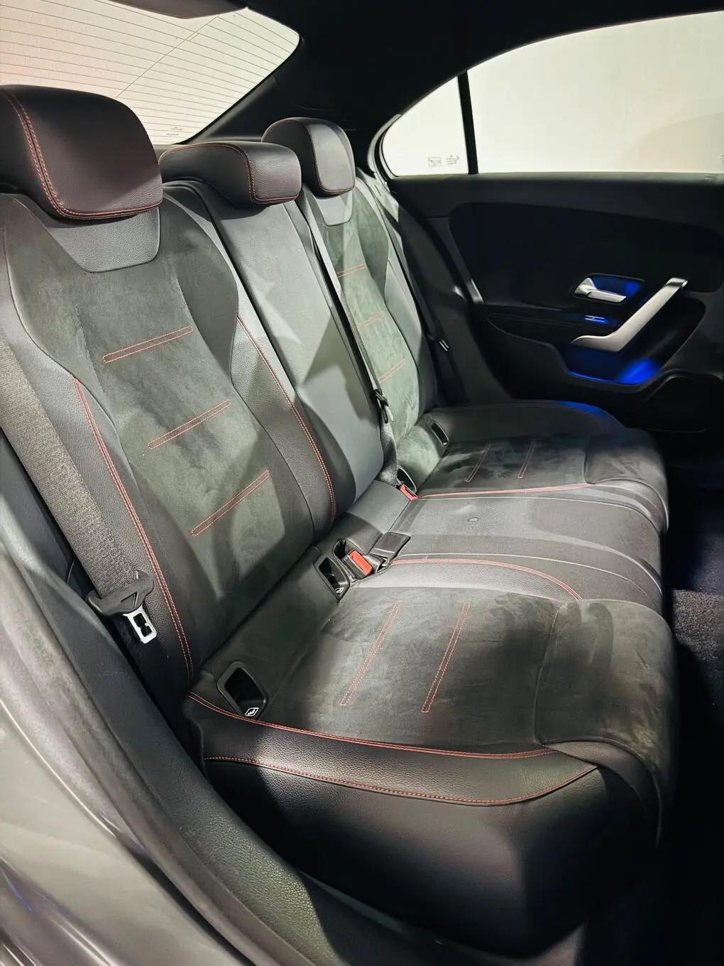 Mercedes-Benz A 180 d 7G-DCT AMG Line 7