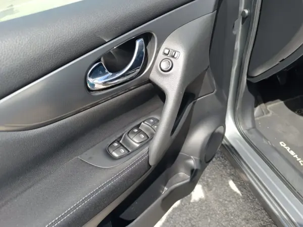 Nissan Qashqai 1.2 DIG-T N-Connecta 8