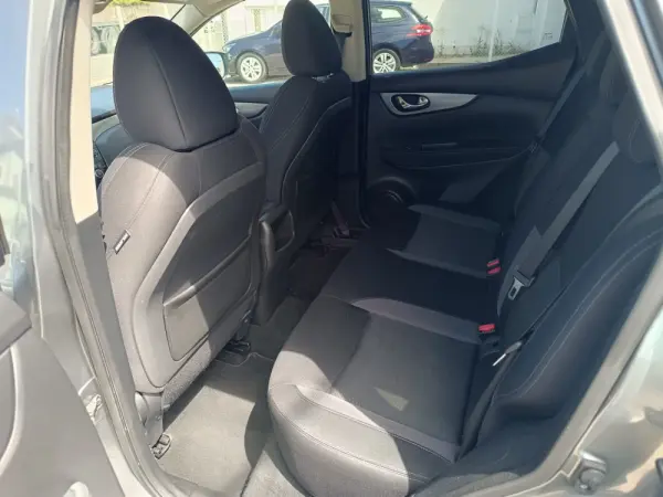 Nissan Qashqai 1.2 DIG-T N-Connecta 7