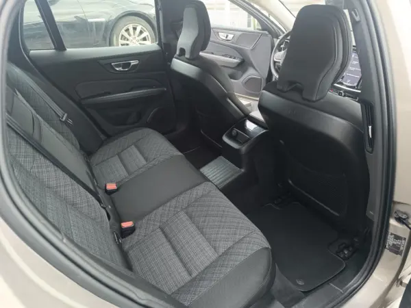 Volvo V60 2.0 T6 AWD TE Inscription Expression 14