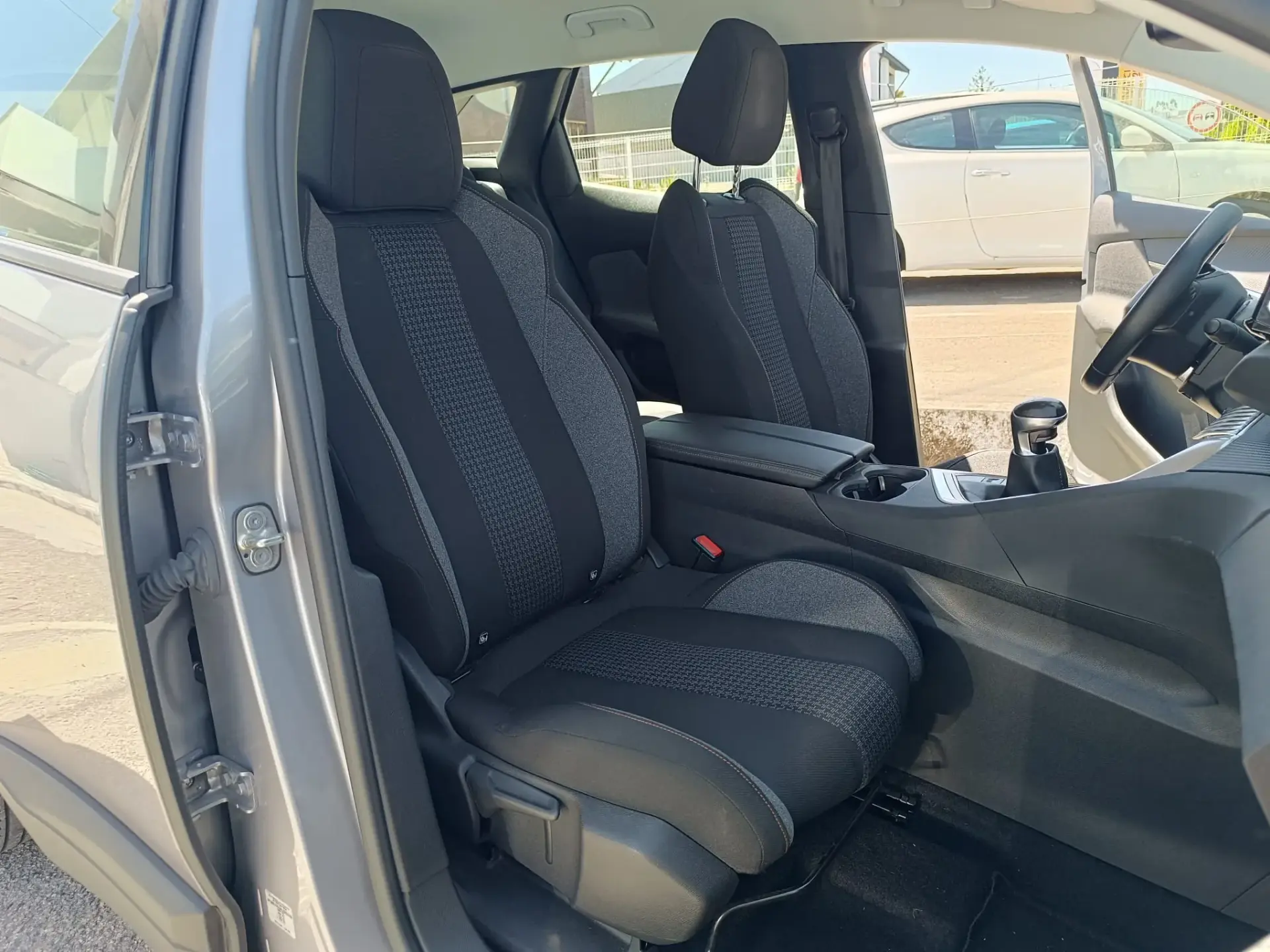 Peugeot 3008 1.5 BlueHDi Active Pack 10