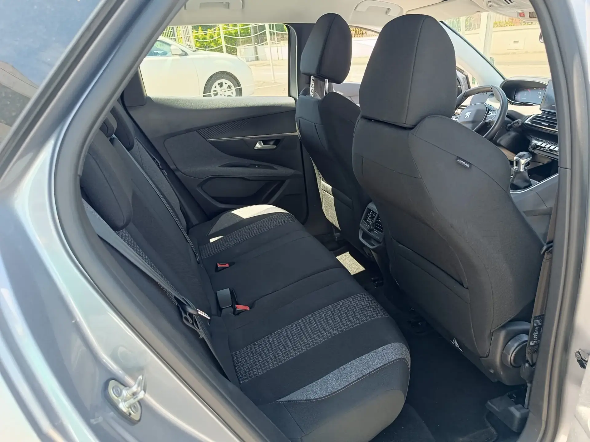 Peugeot 3008 1.5 BlueHDi Active Pack 13