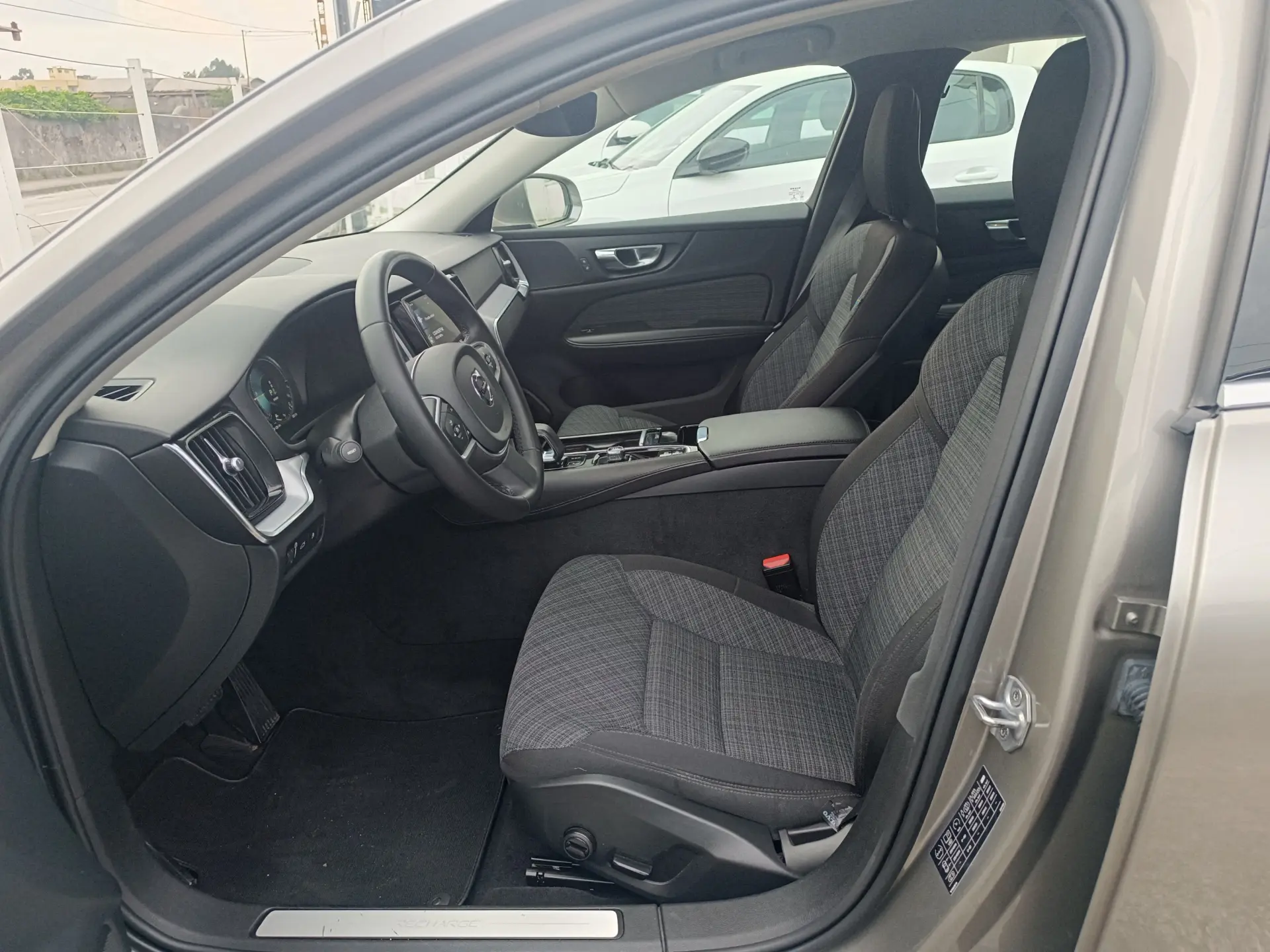 Volvo V60 2.0 T6 AWD TE Inscription Expression 8
