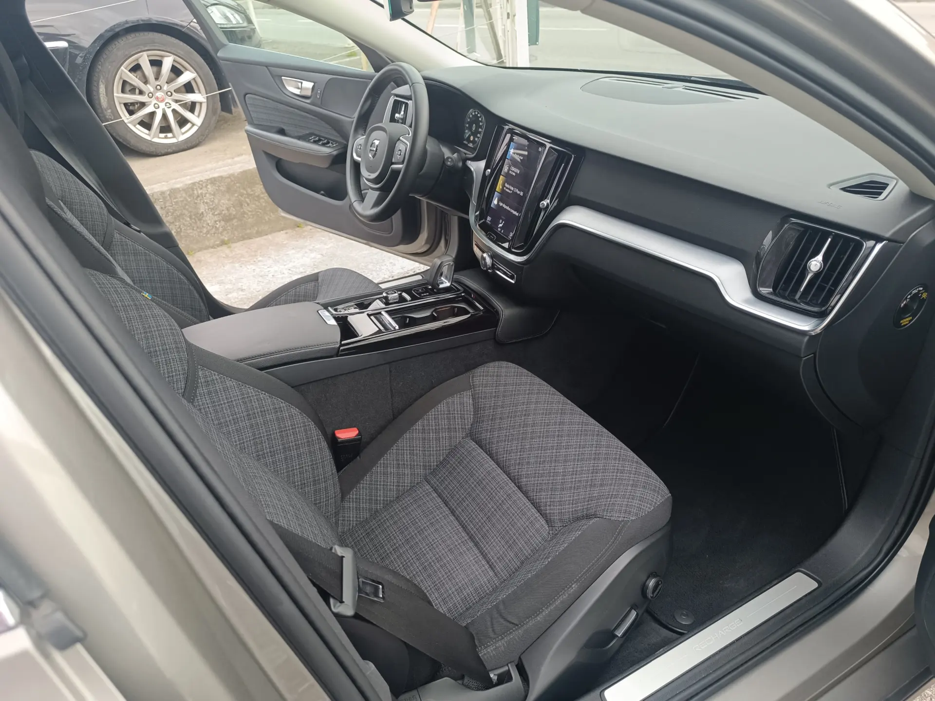 Volvo V60 2.0 T6 AWD TE Inscription Expression 12