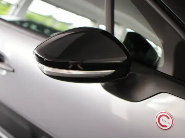 Citroen C3 1.2 PureTech C-Series 18