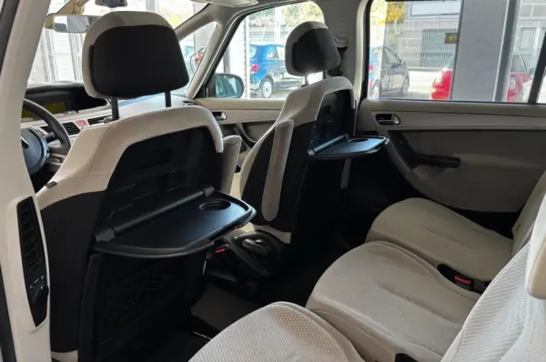Citroen C4 Picasso 1.6 HDi Confort RFM 19