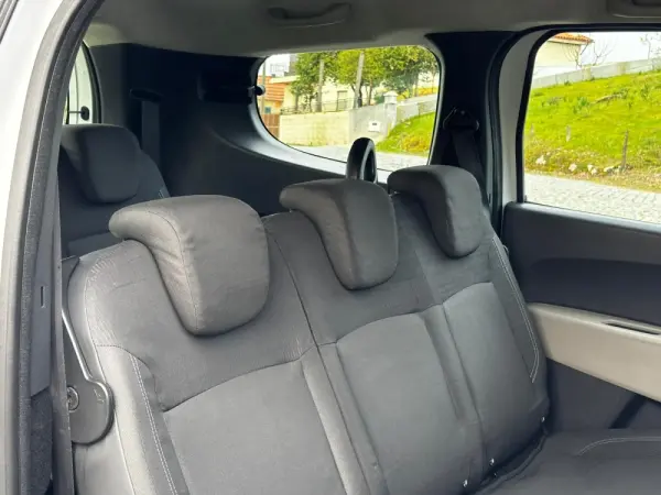 Dacia Lodgy 1.5 dCi Confort 7L 15