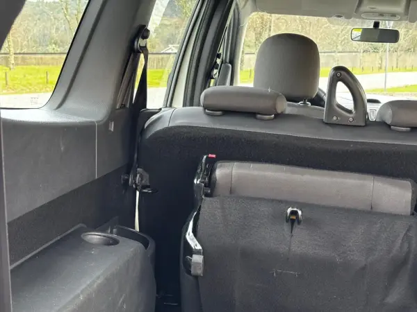 Dacia Lodgy 1.5 dCi Confort 7L 20