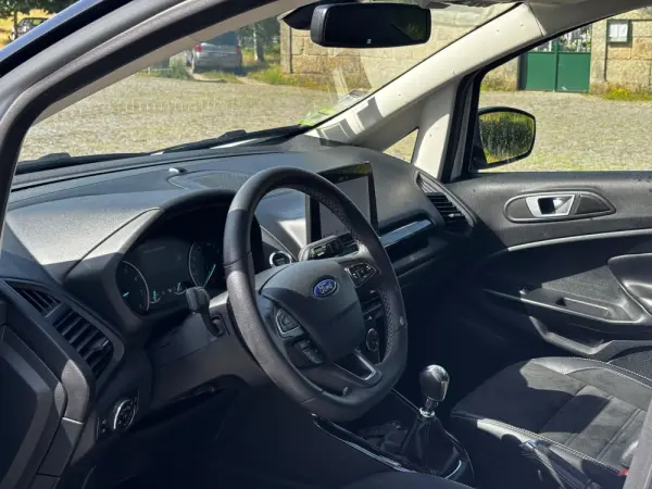 Ford EcoSport 1.0 EcoBoost ST-Line Plus 8
