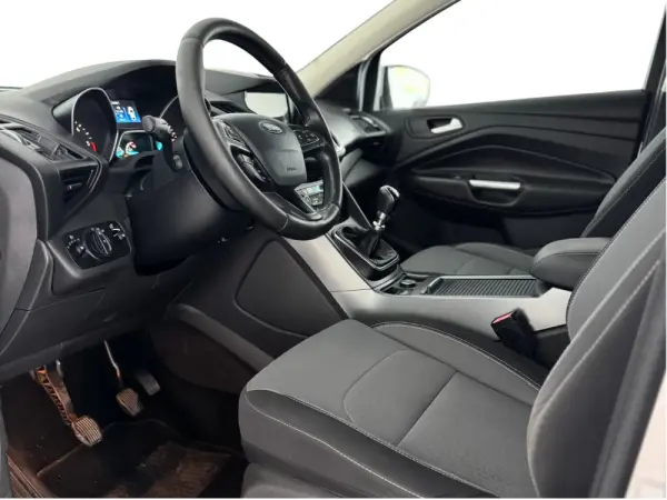 Ford Kuga 1.5 TDCi Business 3