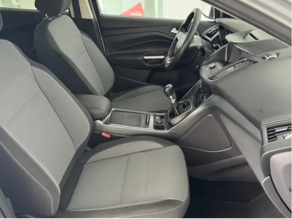 Ford Kuga 1.5 TDCi Business 23
