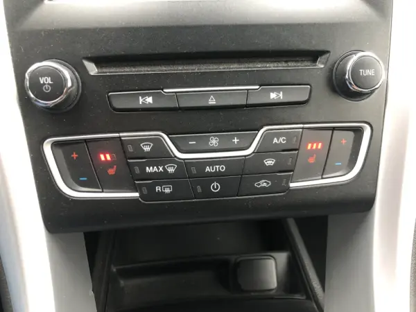 Ford Mondeo 1.5 TDCi Titanium ECOnetic 28