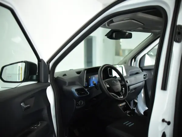 Ford Tourneo Courier 1.0 EcoBoost Active 21